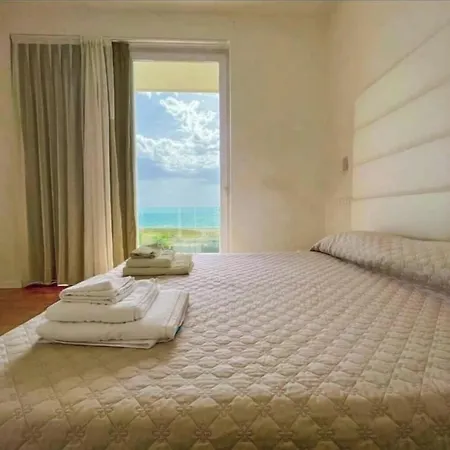 Artemide Mare Отель
