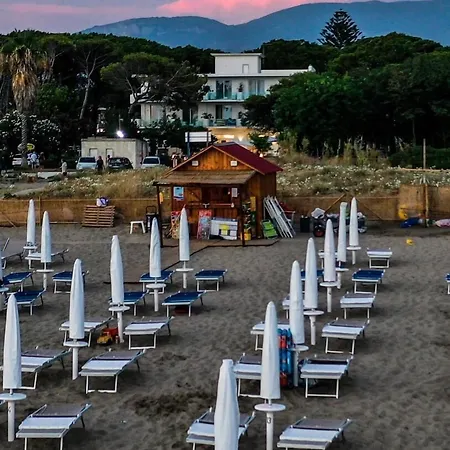 Отель Artemide Mare