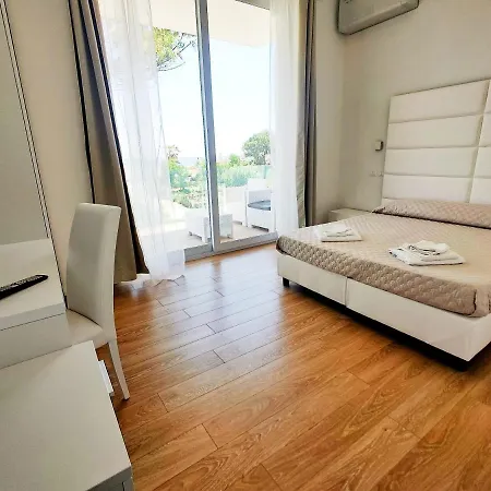 Artemide Mare 3*