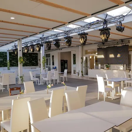Hotel Artemide Mare Paestum