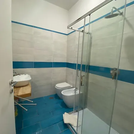 Artemide Mare فندق بييسْتوم