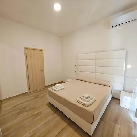 Artemide Mare فندق
