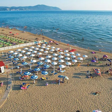 Artemide Mare Hotel 3*